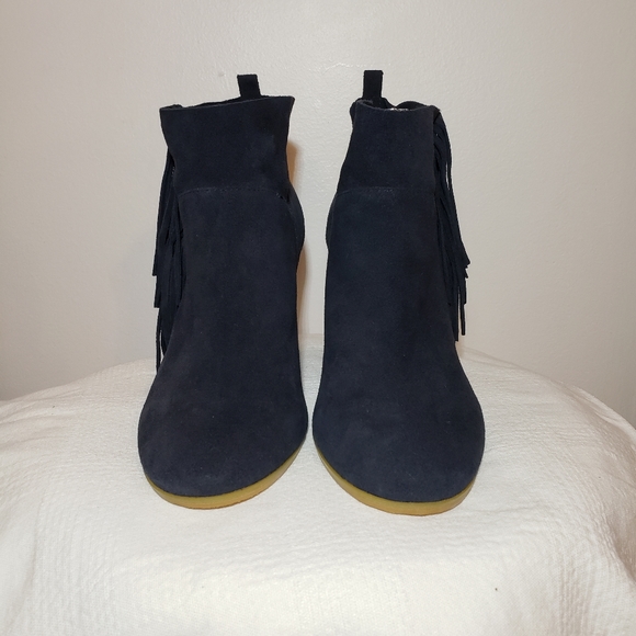 NEW Crown Vintage suede navy fringe booties - Picture 4 of 10